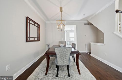 202 Admirals Way, Philadelphia PA 19146-5213 exterior