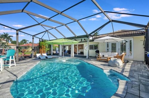 2120 Sandpiper St, Naples FL 34102-1505 exterior