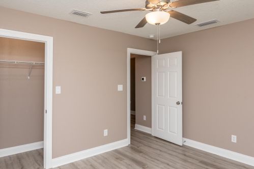 6917 Datura St, Milton FL 32570-3242 exterior