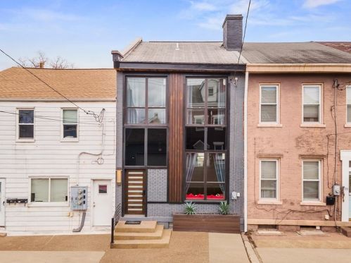 131 44th St, Pittsburgh PA  15201-3037 exterior