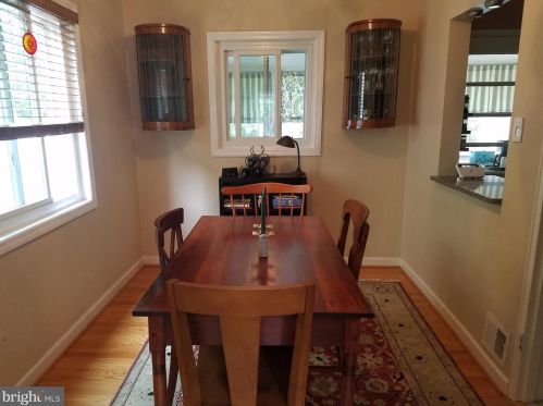 26 Masonic View Ave, Alexandria VA  22301-2204 exterior