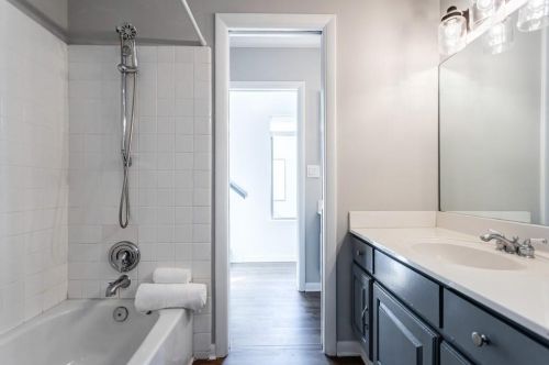 17 Gilbert Trl, Atlanta GA 30308-2331 exterior