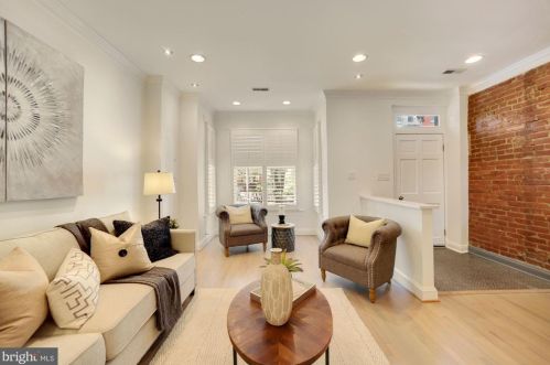 308 T St, Washington DC 20001-1843 exterior