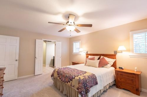 14140 Edgecrest Dr, Dallas TX 75254-2803 exterior