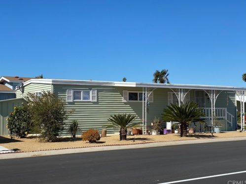 300 Gaviota Pl, Oxnard CA 93033-6464 exterior