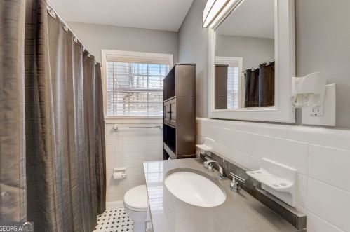 1455 Dodson Dr, Atlanta GA  30311-3213 exterior