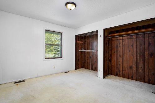 4090 Whitehall Rd, Meskegon MI 49445-1358 exterior