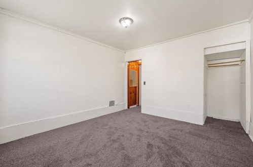 2123 Lloyd Ave, Pittsburgh PA 15218-1734 exterior