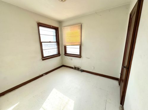 9206 Alpine Dr, Saint Louis MO 63123-4456 exterior