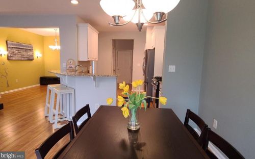 121 Hoover Ave, Princeton NJ 08540-4640 exterior