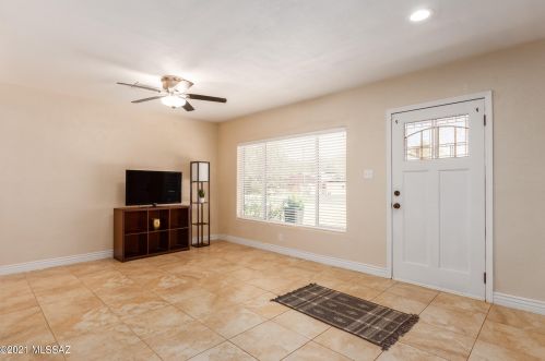 3402 Seneca St, Tucson AZ 85716-3200 exterior