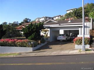 4676 Likini St, Honolulu, HI 96818-2239