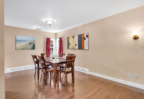 30 Kinnicutt Rd, Worcester MA 01602-1546 exterior