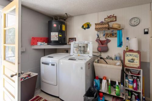 15933 Adobe Dr, Port Richey FL 34667-4019 exterior