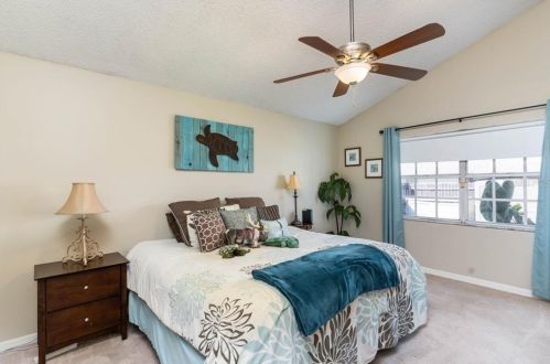 9724 Cypress Pond Ave, Tampa FL 33647-1841 exterior