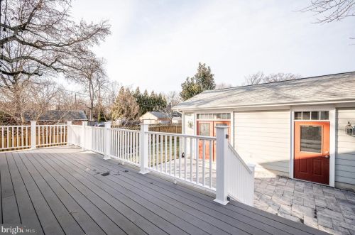 104 Monroe Ave, Alexandria VA 22301-1922 exterior