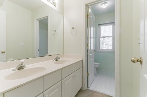 6980 Devonhall Way, Duluth GA 30097-7130 exterior