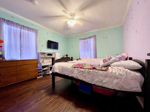 1209 Crawford St, Denison TX 75020-4225 exterior