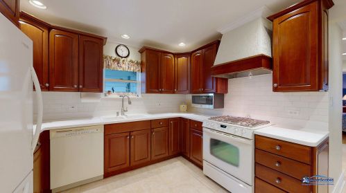 4620 Kedvale Ave, Chicago IL 60630-4318 exterior