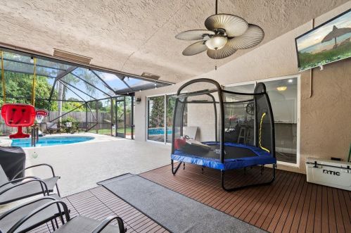 3851 Ramspeck St, Fort Pierce FL  34953-5381 exterior