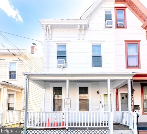 635 Chambers St, Trenton NJ  08611-3701 exterior