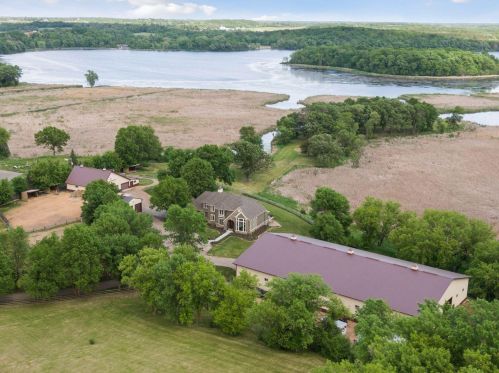 3162 Independence Rd, Maple Plain, MN 55359-9758