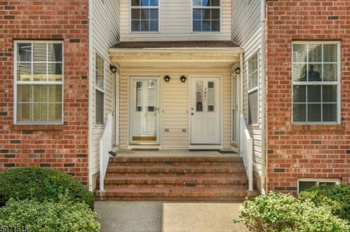 387 Lackland Ave, Piscataway, NJ 08854-6623