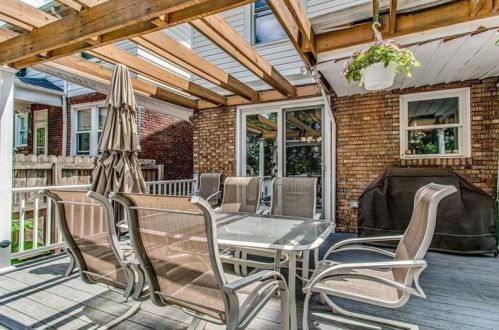 2334 Tilbury Ave, Pittsburgh PA 15217-2517 exterior