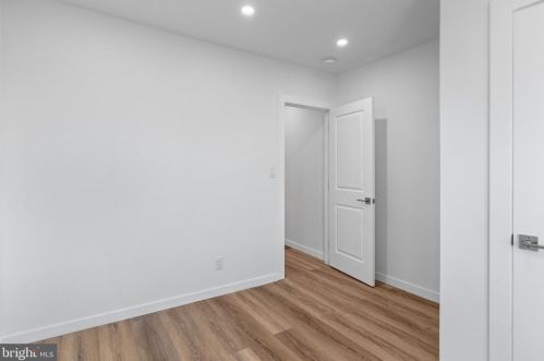 310 Mckean St, Philadelphia PA  19148-2630 exterior