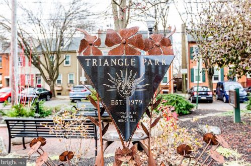 249 New Holland Ave, Lancaster PA 17602-2301 exterior