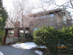 39 Sky View Cir, Newton, MA 02459-3157