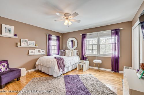 50 Farm Rd, Middletown NJ 07748-3703 exterior