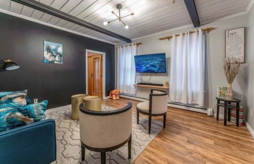 311 Front St, Woonsocket RI  02895-5207 exterior