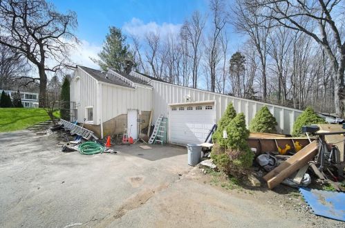 148 Norwalk Rd, Norwalk CT 06850-4406 exterior