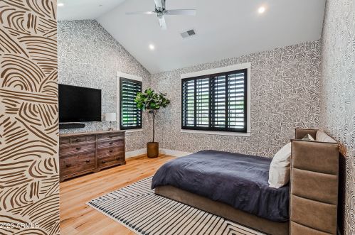 5431 Exeter Blvd, Phoenix AZ 85018-3227 exterior