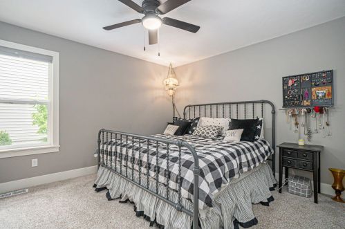 2140 Harding Ave, Meskegon MI 49441-1410 exterior