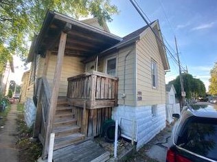 1252 45, Milwaukee WI 53210-2403 exterior