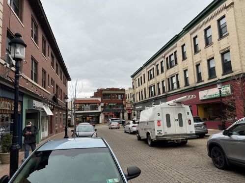 1420 Potomac Ave, Pittsburgh PA  15216-2633 exterior