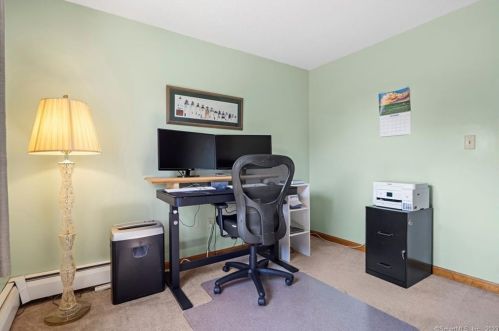 9 Dogwood Ln, Ellington CT exterior