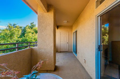 10410 Cave Creek Rd, Phoenix AZ  85020-1644 exterior