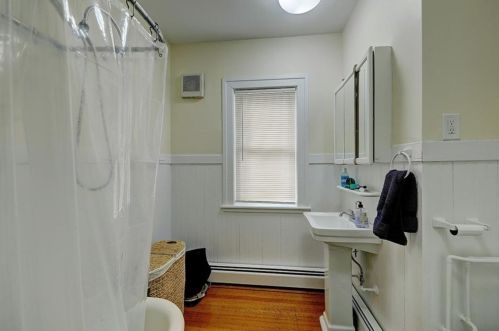 141 Governor St, Providence RI 02906-3058 exterior