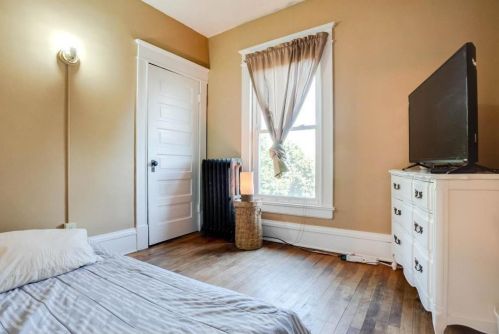 244 Aurora Ave, Saint Paul MN 55103-2302 exterior