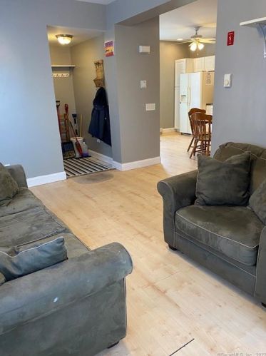 105 State Ave, Killingly CT 06241-2013 exterior