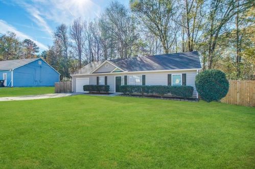 3060 Garnet Way, Atlanta GA  30349-8439 exterior