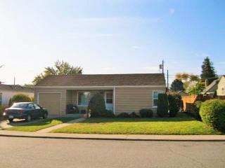 1023 8th St, Wenatchee, WA 98801-1835