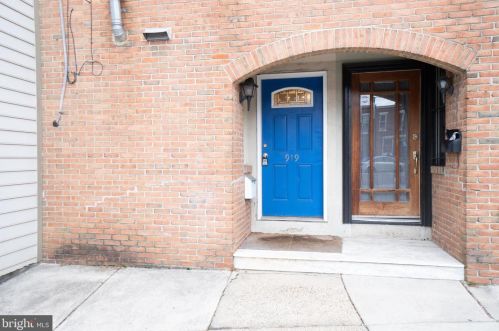 919 2nd St, Philadelphia PA  19147-2326 exterior
