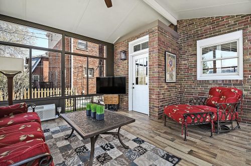 7457 Teasdale Ave, Saint Louis MO 63130-4056 exterior