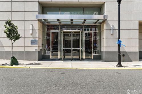 1 Spring St, New Brunswick NJ  08901-2107 exterior