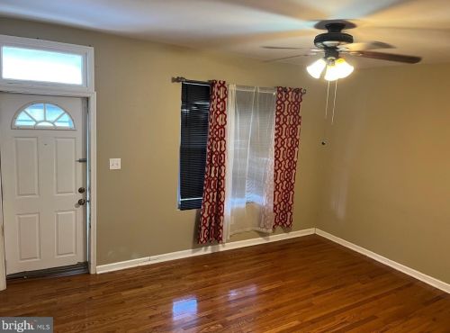 1044 Toll St, Chester, PA 19022-1450