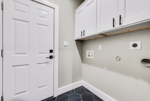 4547 Corregidor St, Dallas TX 75216-5015 exterior